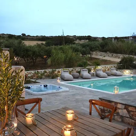 Executive Paros Aiolos Private Pool Jacuzzi Kostos Damouli Isterni (Paros)