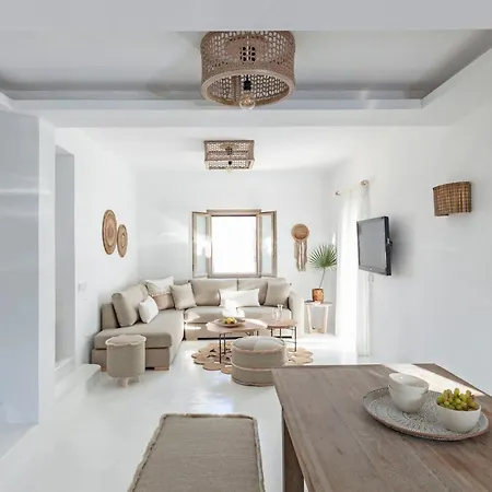 Executive Paros Aiolos Private Pool Jacuzzi Kostos Damouli *